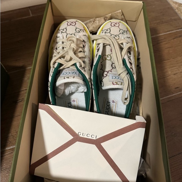 Gucci Tennis 1977 Sneakers – GG Multicolor Monogram
Size: EU 38 / US 7.5 - Picture 6 of 8